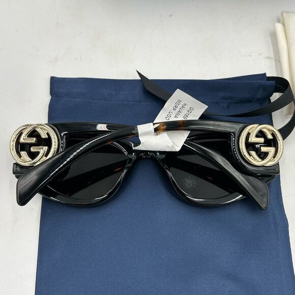 Gucci oval frame sunglasses. NWT. - Picture 2 of 10
